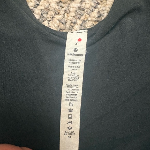 Lululemon Athletica black crop top - Picture 3 of 3